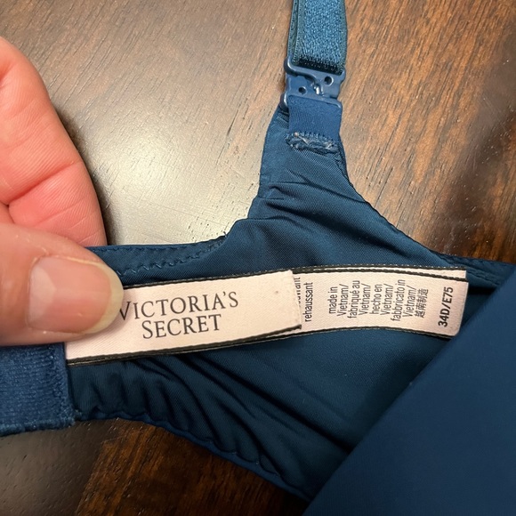 Victoria secret 34 d - Picture 3 of 6